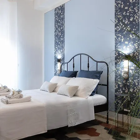 Donna Elena - Epoque Guest house 4*