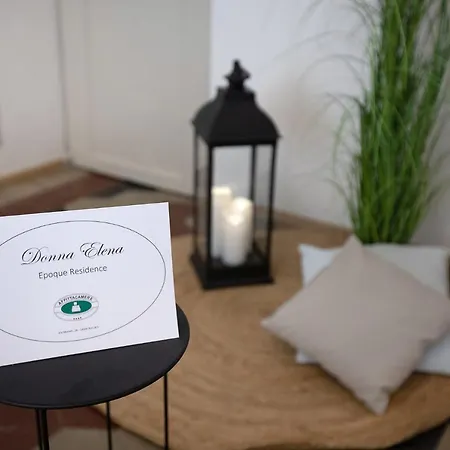 Donna Elena - Epoque